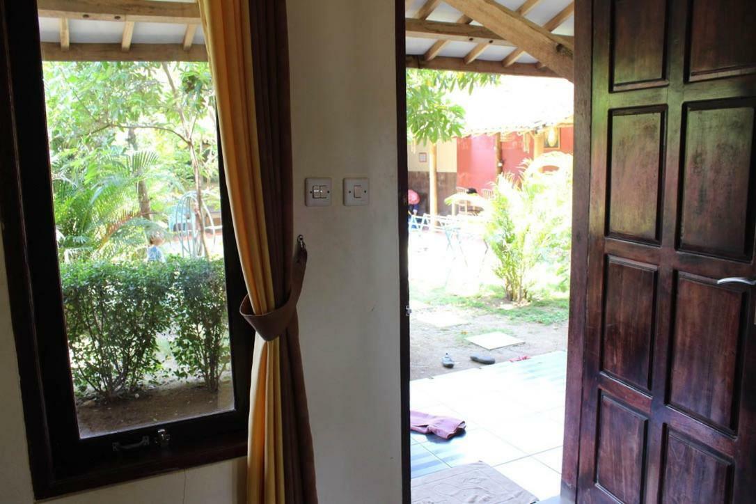Harrys Oceanhouse 2 Pacitan Leilighet Eksteriør bilde